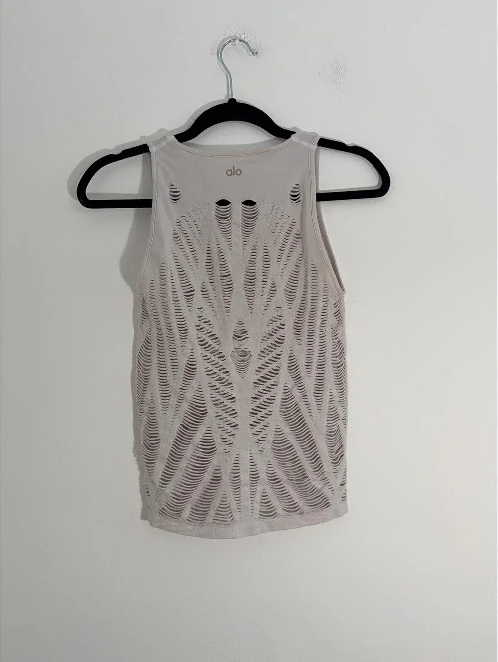 ALO Yoga Distressed Laser Cut Tank Top White Stretch Athleisure S